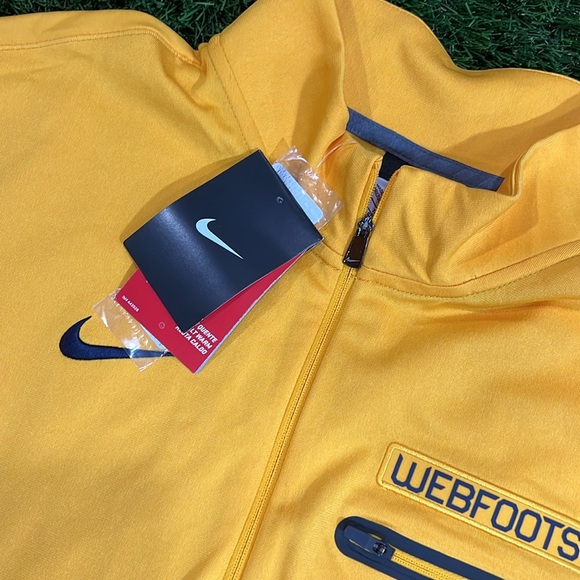 Nike Oregon Ducks “Webfoot” 1/4 Zip Dri-Fit Pullover - Picture 3 of 6